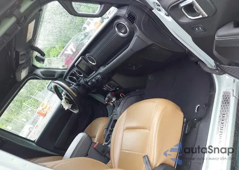 2023 Jeep Wrangler 4Xe Sahara 4X4 z USA, uszkodzony, nr VIN 1C4JJXP64PW683655